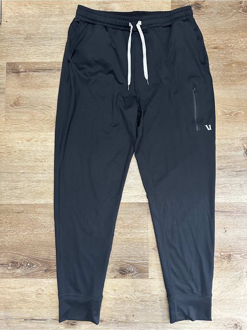 Vuori Sunday Performance Jogger in black
